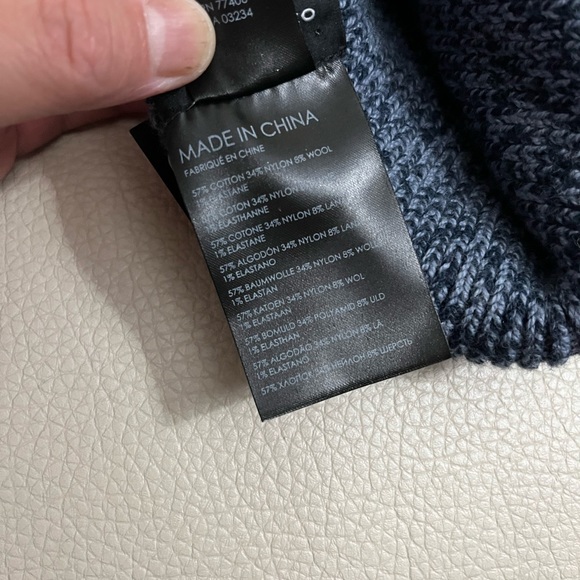 NWT - Club Monaco Wool Blended Beanie - Picture 3 of 4